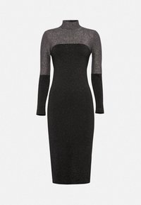 Robe noire ajustée avec des manches longues, un col montant et des détails brillants. Texture lisse avec une silouhette épurée et une coupe mi-genou.