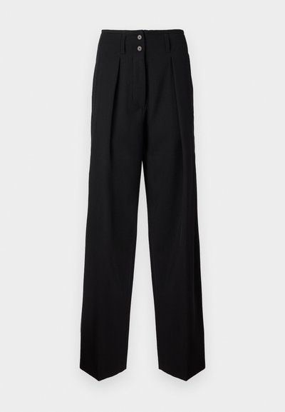 Schwarze weit geschnittene Hosen mit hoher Taille, doppeltem Knopfverschluss und vorderen Falten. Hergestellt aus strukturiertem Stoff und mit geraden Säumen.