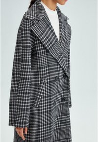 Touché Privé PLAID DOUBLE-BREASTED - Klasisks mētelis - black
