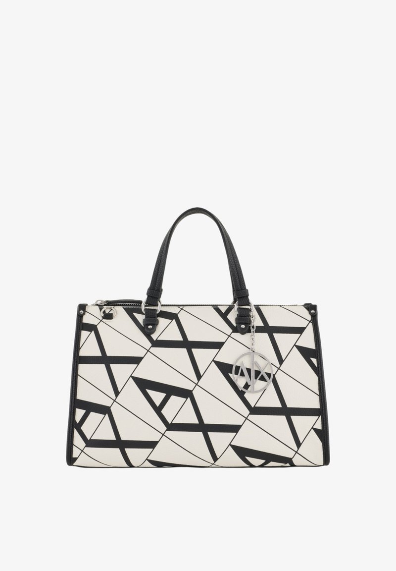 Borsa con motivo geometrico in bianco e nero realizzata in materiale testurizzato, dotata di due manici neri e un accessorio charm logo in argento.