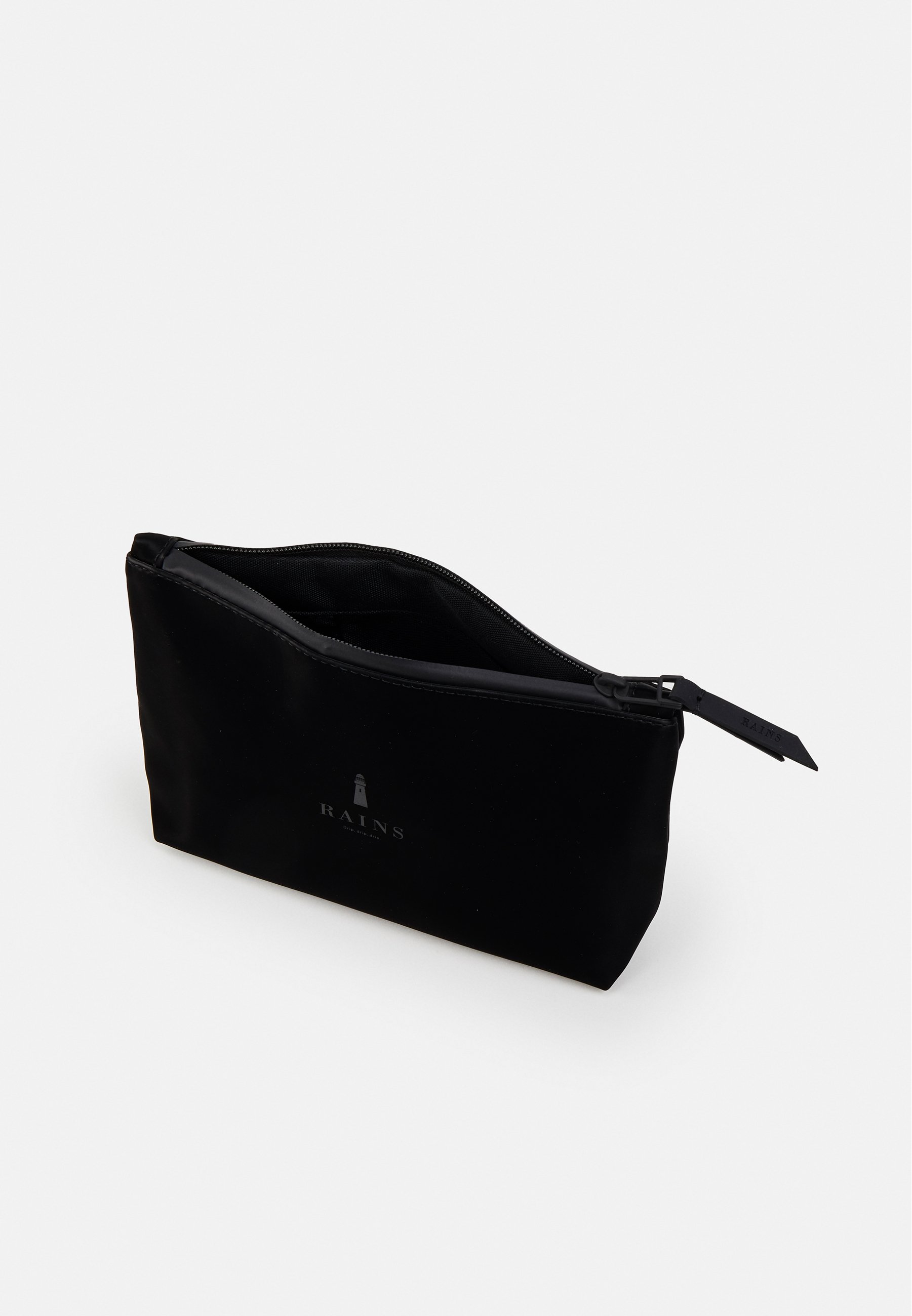 cosmetic bolsa rains