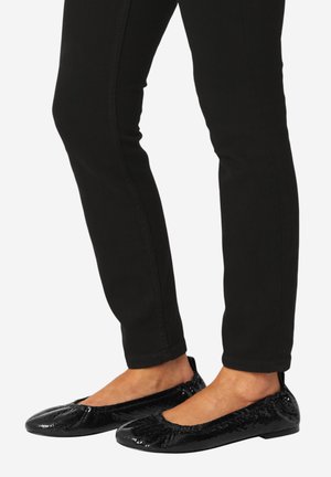 PANORA01 - Klassischer Ballerina - black black