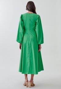 Thumbnail Image 3