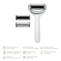Vit handhållen enhet med ett böjt handtag och tre utbytbara rollerhuvuden: ett med metalldelar, ett med hexagonala bumpor och ett med släta ytor.