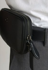 COACH MULTI POUCH BELT BAG - Bolsa de cintura - black