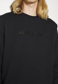 Jack & Jones PREMIUM JPRBLALOGO WINTER CREW NECK - Camisola - black