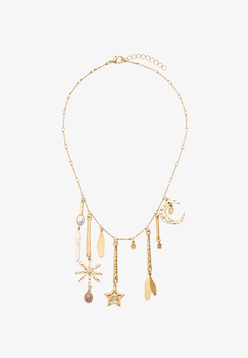 Naszyjnik w odcieniu złota z różnymi charmsami: półksiężyc, gwiazda, pająk oraz kamienie, o teksturowanym i gładkim wykończeniu, z regulowanym łańcuszkiem.