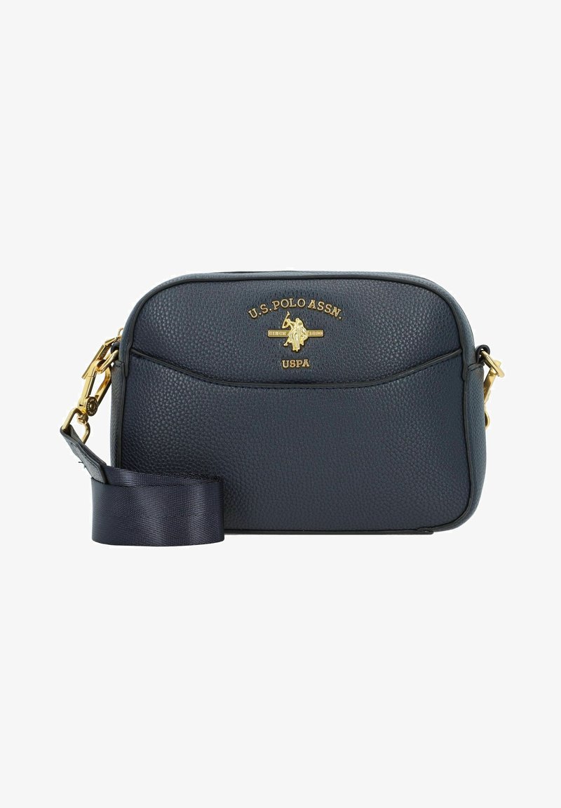 Borsa a tracolla in pelle blu con superficie testurizzata, dettaglio del logo dorato, chiusura con zip e tracolla regolabile. Presenta un design arrotondato e accessoriature dorate.