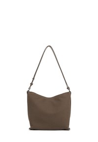 Borsa marrone realizzata in materiale testurizzato, con una parte superiore curva, una sola tracolla regolabile e hardware minimale.