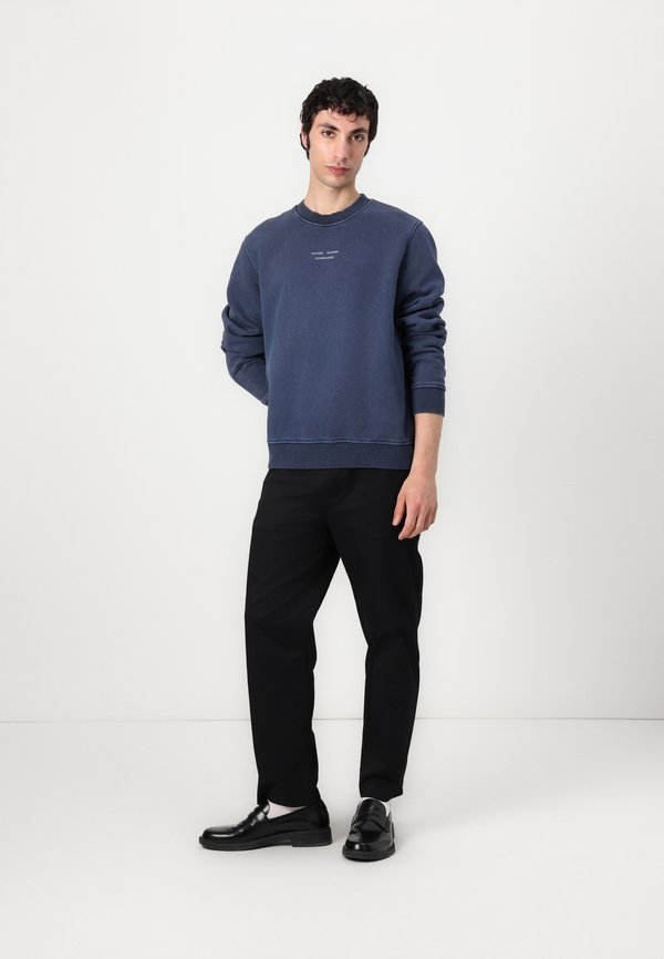 MARCUS - Sweatshirt - salute2