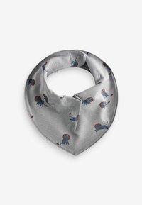 Bandana en coton gris de forme triangulaire, ornée d'un motif de lions bleus avec des crinières orange et fermée par un bouton-pression.