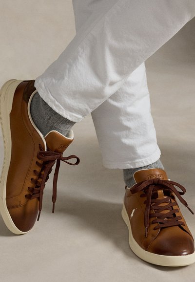 Polo Ralph Lauren HERITAGE COURT II LEATHER SNEAKER - Baskets basses - tan/ecru