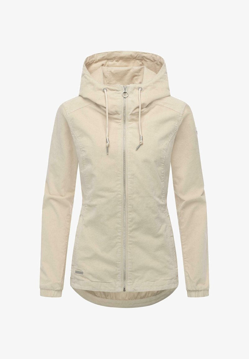 Lichtbeige jas gemaakt van zachte, gladde stof. Voorzien van een ritssluiting aan de voorkant, verstelbare capuchon met trekkoorden, en lange mouwen met elastische boorden.