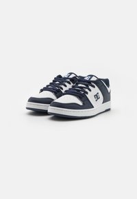 DC Shoes MANTECA 4 UNISEX - Skatová obuv - white/navy