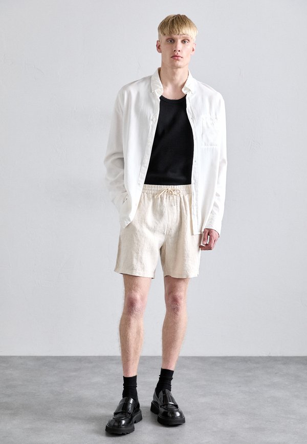 GREGOR  - Shorts - oat4