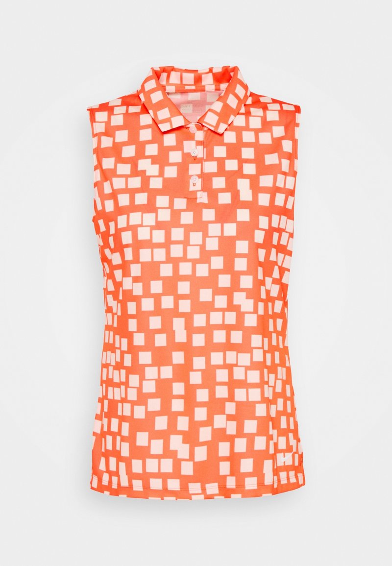Polo sans manches orange avec motif de carrés blancs et patte de boutonnage à trois boutons, présenté sur un fond blanc uni.