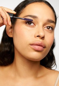 KIKO Milano SMART COLOUR MASCARA fioletowy