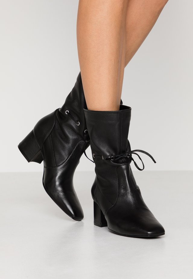 Botines - black