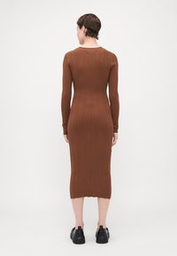 Vero Moda Tall VMNINA O NECK CALF - Enostavna obleka - emperador/black