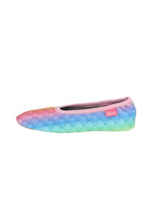 Rainbow gradient slipper with pink trim and scale pattern, labeled "Beda," shown from the side against a white background.