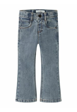 Jeans a zampa d'elefante blu chiaro in denim, con cinque tasche, una vita con chiusura a bottone e cuciture decorative visibili.