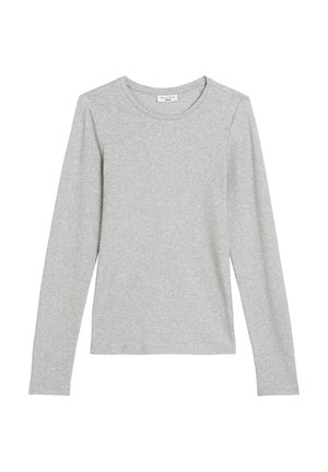 Szürke, hosszú ujjú póló, puha pamutból készült. Kerek nyakkivágással és finom varrásrészlettel a váll mentén.