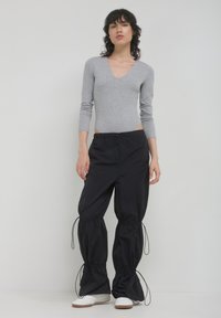 Calliope À COL EN V - Maglietta a manica lunga - gris