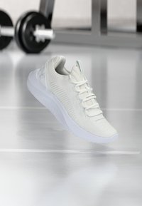 DYNAMIC 2 - Treniņkurpes - white/distant gray