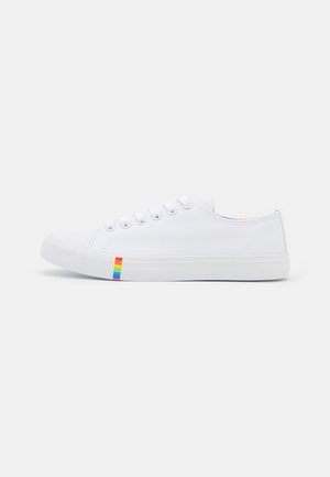 UNISEX - Matalavartiset tennarit - white