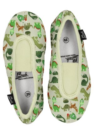 Grüne Slipper mit einem Dinosaurier-Motiv in verschiedenen Farben. Weicher Stoff mit abgerundeter Zehe und elastischen Seiten für einfaches Anziehen. Größe 29.