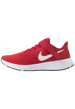 Rød atletiksko med hvid sål, hvid Nike-swoosh, snørebånd og justerbar rem over toppen for en sikker pasform.
