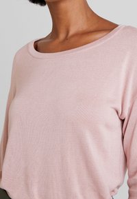 Vero Moda Stickad tröja - light pink