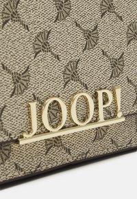 JOOP! MAZZOLINO EDITION SOUSA - Torba čez telo - offwhite