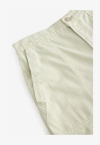 Non selezionato, beige