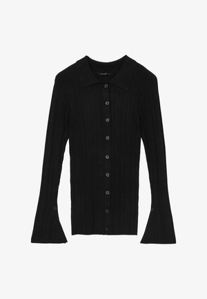 Cardigan noir à côtes avec un col, fermeture à boutons à l'avant et manches évasées. Doté d'un tissu texturé et de boutons ronds noirs.