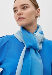 s.Oliver Sjaal - azurblau
