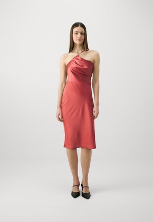 ONE SHOULDER CINDY DRESS - Koktailové šaty/večierkové šaty - coral storm