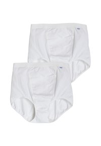 Slip in cotone bianco in confezione da due. Presentano un morbido elastico in vita con bordi ondulati e una trama liscia. Design semplice senza fantasie.
