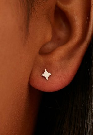 Lucardi, STAR - Earrings - silver-coloured
