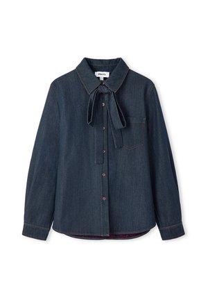 Donkere denim blouse met knopen, voorzien van een striksluiting, lange mouwen, een borstzak en roze knopen met contrasterende stiksels.