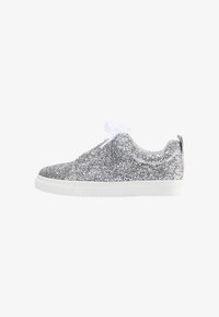 Unselected, silver glitter
