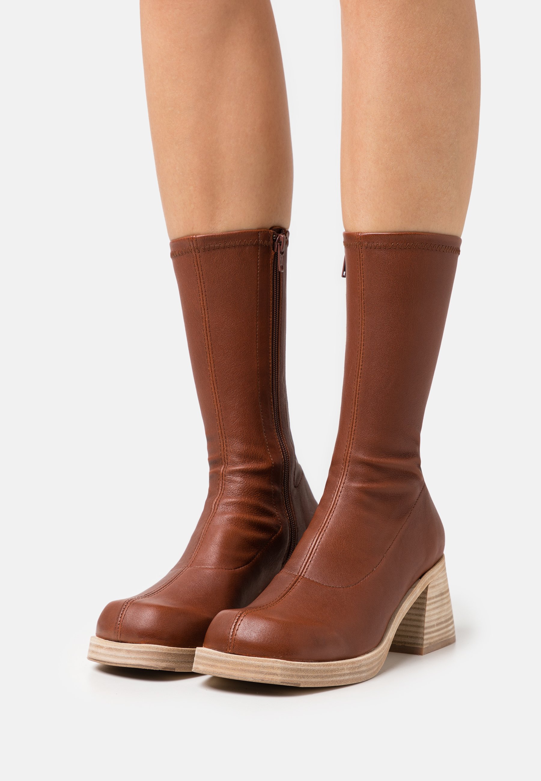 MIISTA ELKE - Plateaulaarzen - brick/Cognac - Zalando.nl