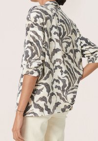 Soaked in Luxury Kort kappa / rock - sand