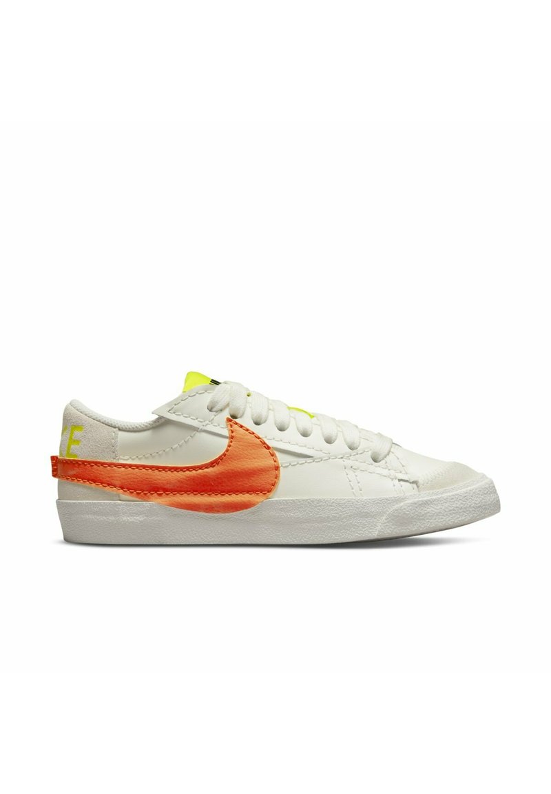 Nike Performance BLAZER LOW JUMBO Trainers white Zalando.ie