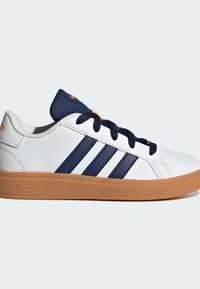 adidas Sportswear GRAND COURT 2.0 - Training shoe - cloud white dark blue gum