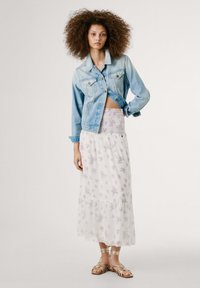 Thumbnail Image 2