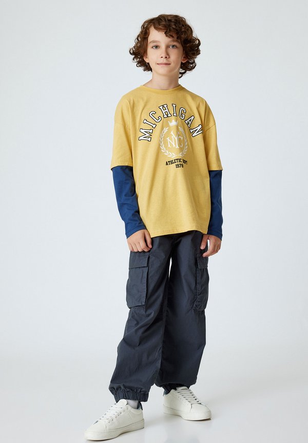 VARSITY - Langarmshirt