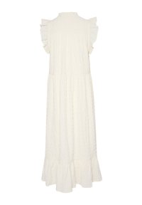 Robe maxi en crème avec un tissu texturé. Avec des manches en capes volantes et une jupe à niveaux, offrant une silhouette fluide.