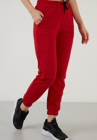 LELA Spodnji deli trenirk - red