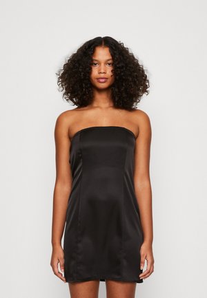 Pieces PCDOLLY BANDEAU BOW DRESS - Koktailové šaty/večierkové šaty - black